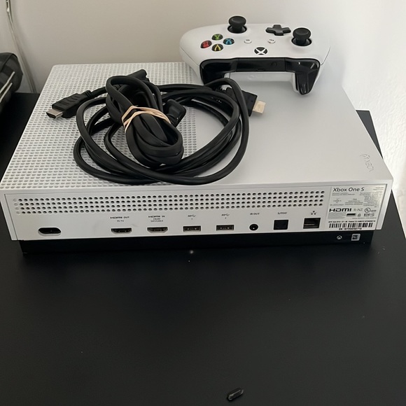 It’s brand new jus a couple scratches - Picture 3 of 3